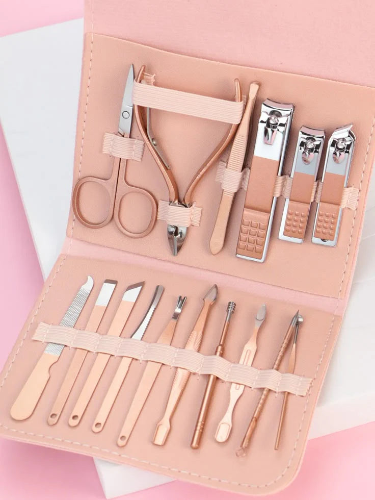 Nail Care Kit 16 pieces